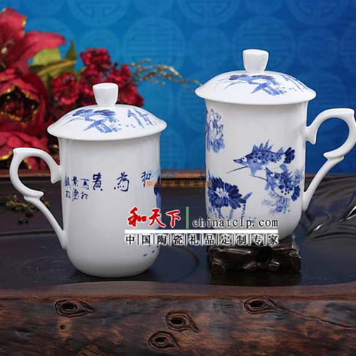 陶瓷茶杯以其玉質(zhì)般的外觀 健康衛(wèi)生的材質(zhì) 價(jià)廉物美而深受廣大消費(fèi)者的喜愛(ài)